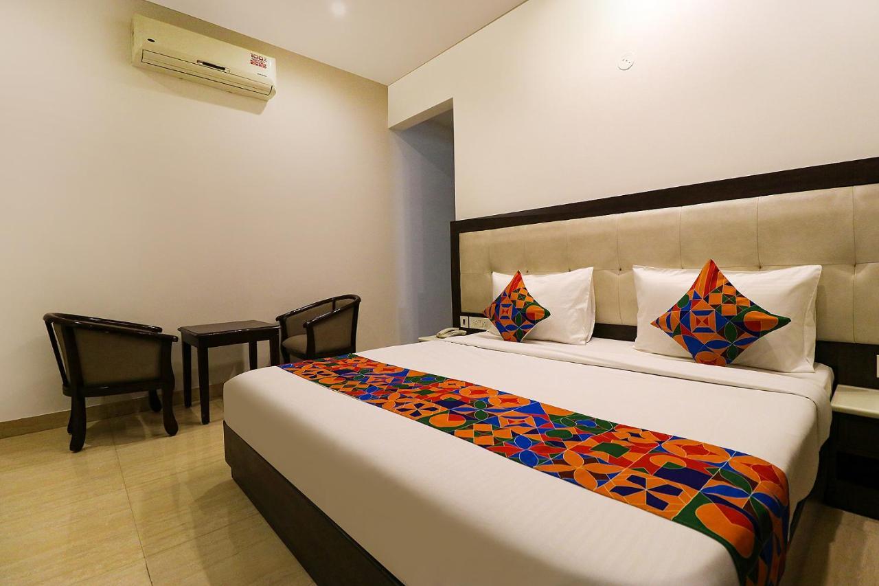 Fabhotel Oyster Villa Ґурґаон Екстер'єр фото