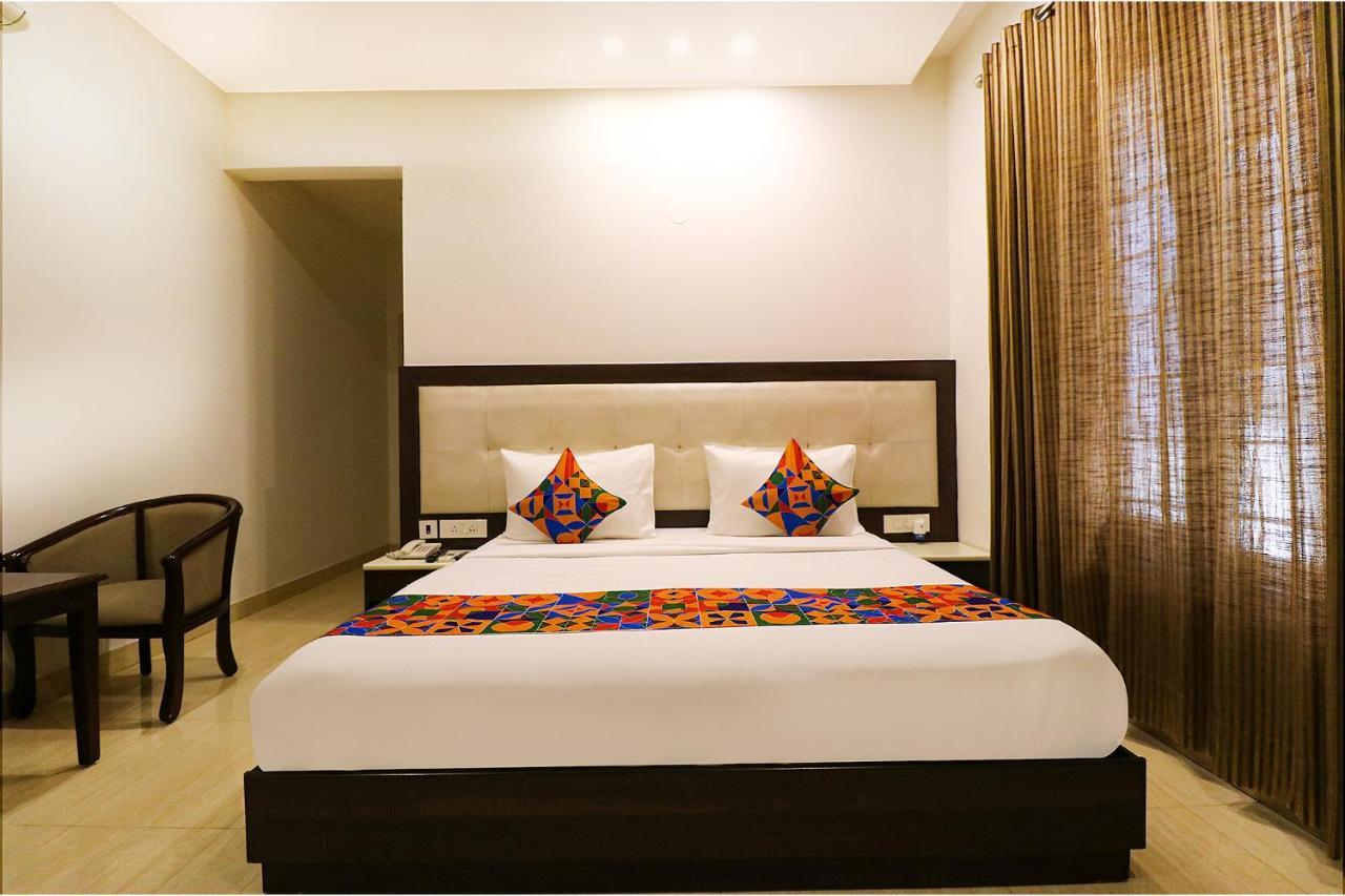 Fabhotel Oyster Villa Ґурґаон Екстер'єр фото