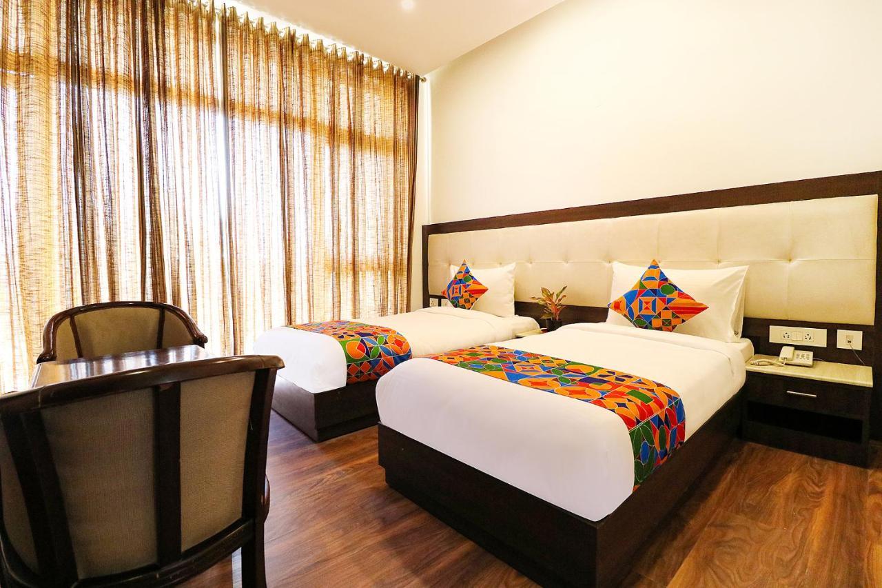 Fabhotel Oyster Villa Ґурґаон Екстер'єр фото